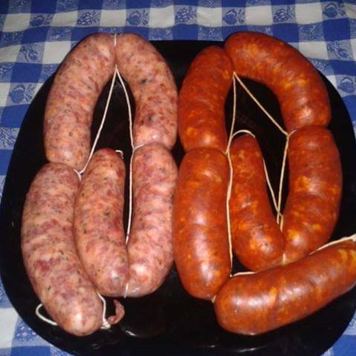 Chorizo criollo y chorizo rojo